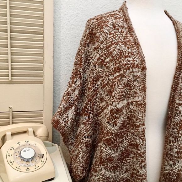 B & G Brand Variegated Brown & Cream Batwing Knit Open Front Sweater, Me… - Picture 3 of 8